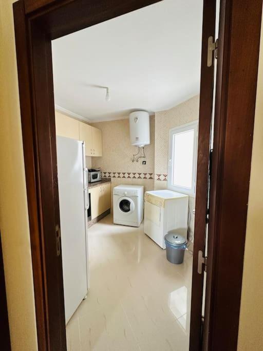 Apartamento Vacacional Achakar Playa&Piscina! Танжер Экстерьер фото